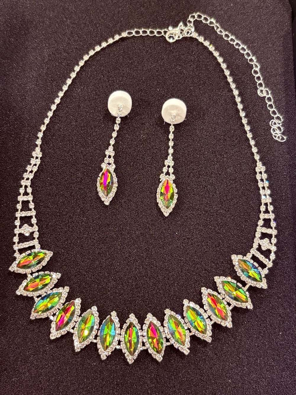 Crystal Rhinestone Jewelry Set - Picture 5 of 5